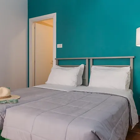 Village & By Zante Plaza (adults Only) מלון