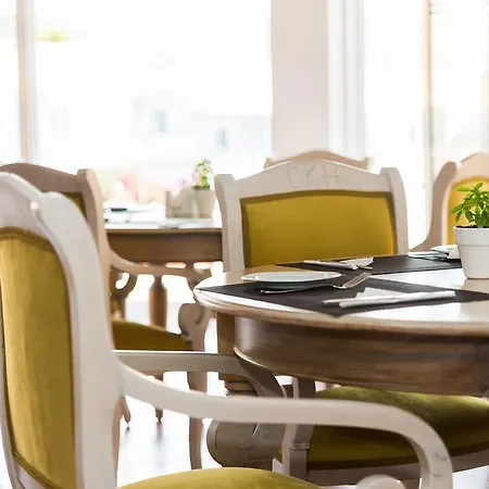 מלון Village & By Zante Plaza (adults Only) 4*