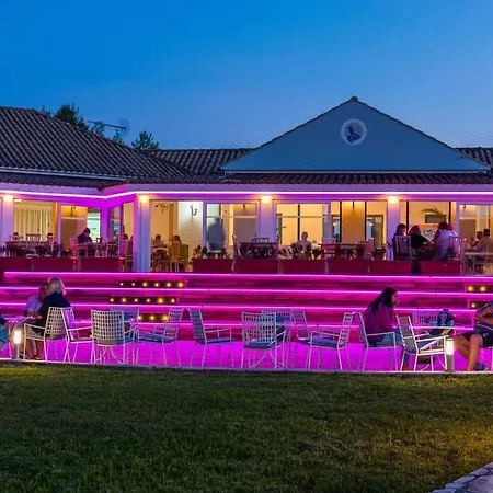 מלון Village & By Zante Plaza (adults Only) קרי